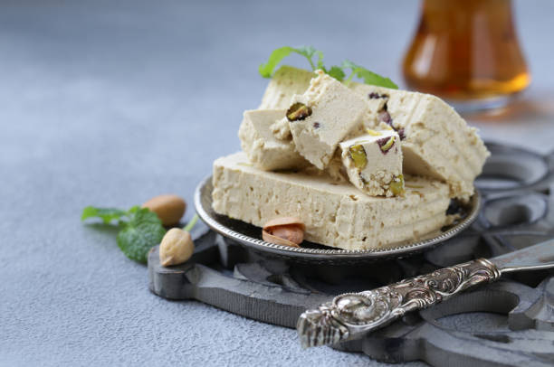 حلوا ارده سنتی کنجدی با طعمی اصیل و انرژی زا